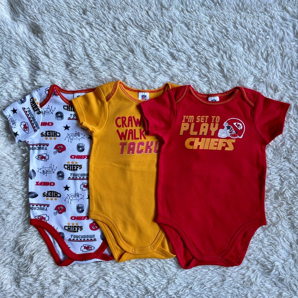 NFL Kansas City Chiefs Baby Onsies (6-12 months)
